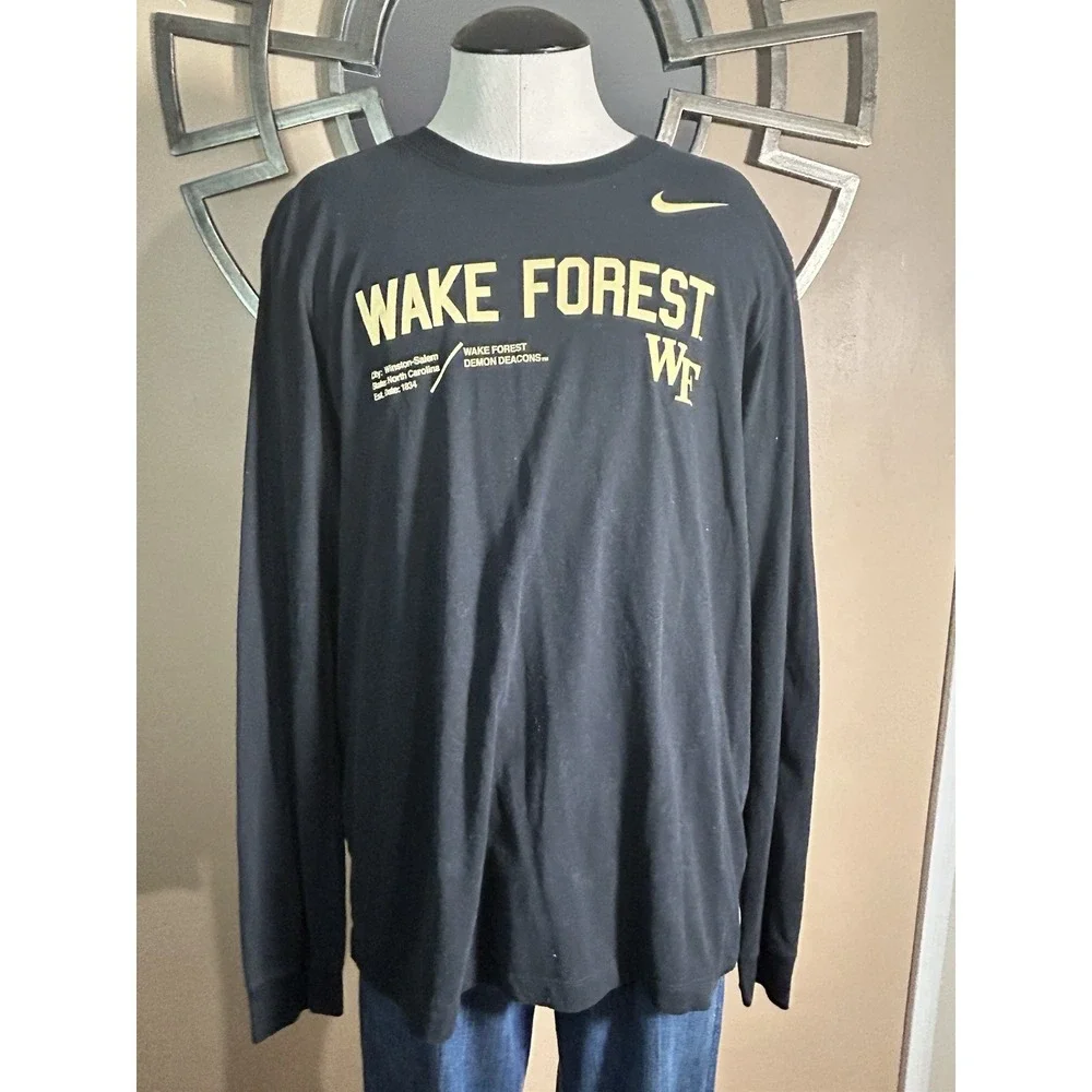 Wake Forest Men's M Medium Nike DRI-FIT Long Sleeve Shirt‎
